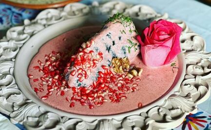 ¡De temporada! Restaurante crea chiles en nogada al estilo Barbie