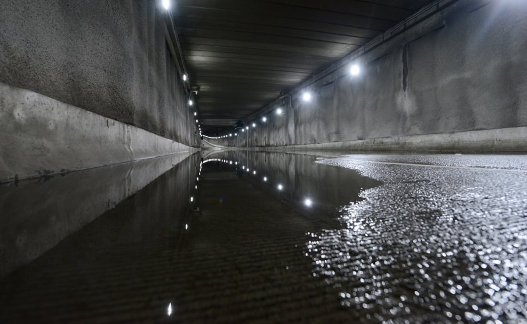 Encharcamiento en el desnivel de Mixcoac. (Foto: Guillermo Perea/El Gráfico)