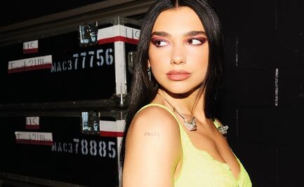 Dua Lipa se deja ver por las calles de la colonia Roma, previo a su concierto de esta noche