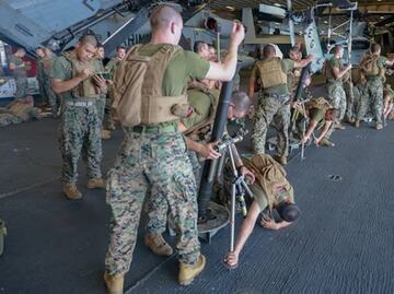 Marines de EU practican maniobras de desembarco en Puerto Rico entre creciente presión sobre Venezuela