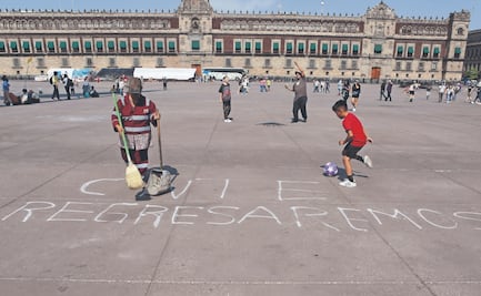 Familias y turistas vuelven a disfrutar del Zócalo 