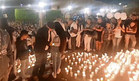 Pese al miedo, rezan por los 5 jóvenes de Lagos de Moreno