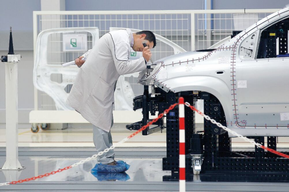 Recursos. Firmas automotrices pueden obtener hasta 20 mdp para labores de investigación (ARCHIVO EL UNIVERSAL)