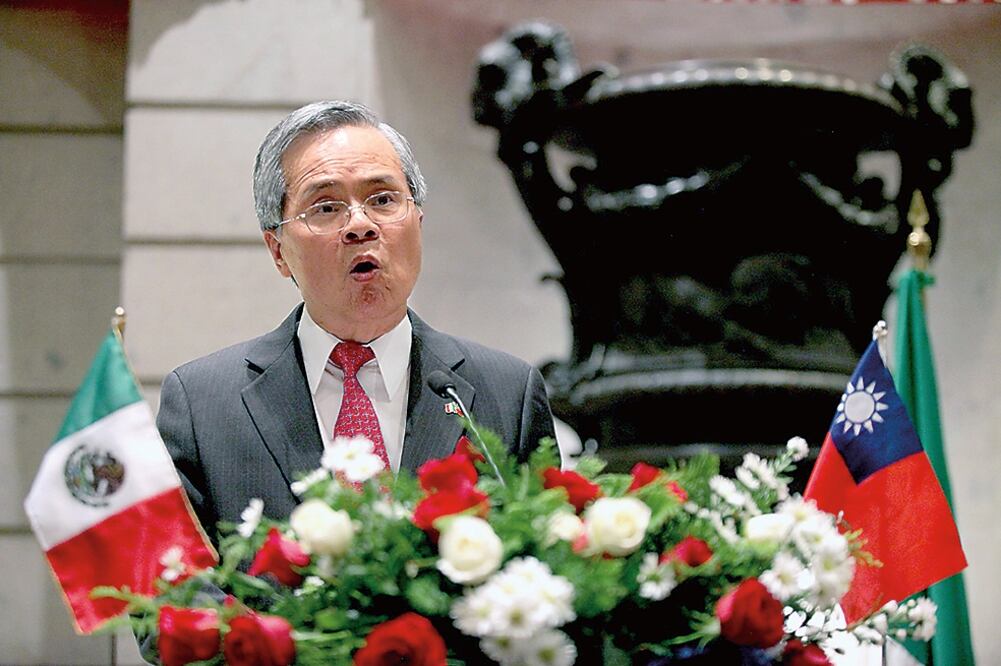 En México hay 300 empresas taiwanesas establecidas que generan 60 mil empleos dijo el embajador (ARCHIVO EL UNIVERSAL)