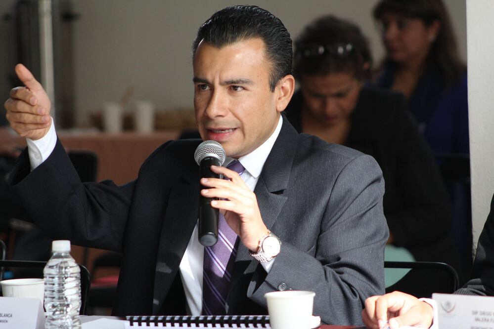 Fidel Calderón Torreblanca reiteró que el mandatario estatal Silvano Aureoles “ni si quiera figura en las encuestas” para el 2018 (ESPECIAL)