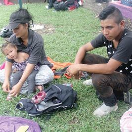 “Salimos del país; no teníamos ni para comer”, cuenta migrante hondureño