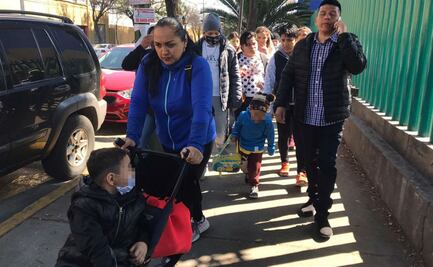 Papás de niños con cáncer y Adrián LeBarón exigen abasto de medicamentos