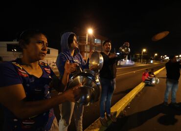 Ecuatorianos piden cese violencia con "cacerolazo" durante toque de queda