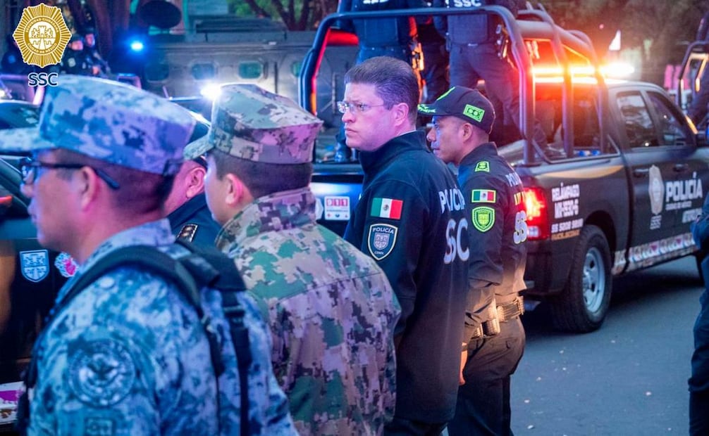 Elementos de la SSC, Marina y Guardia Nacional realizan operativo de seguridad Azcapotzalco; participaron 450 policías.
Foto: Especial.