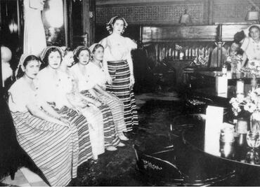 El uniforme más conocido: el de las meseras samborinas