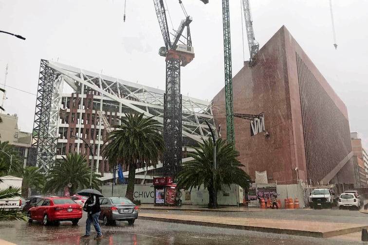Obras para albergar el Archivo General Agrario, a cargo de la Secretaría de Desarrollo Agrario, Territorial y Urbano, en Avenida Juárez 92, alcaldía Cuauhtémoc. Foto: Diego Simón EL UNIVERSAL