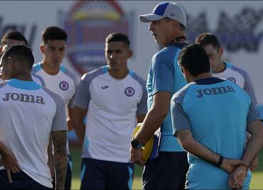 Siboldi sorprende con un jugador en la convocatoria contra América