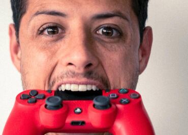 "Chicharito" Hernández, de futbolista a gamer
