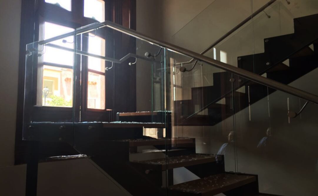 Un grupo de manifestantes, pertenecientes a la llamada Unión Ciudadana vandalizó el Palacio de Gobierno de Chihuahua.