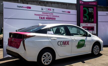 Mancera presenta modelo de taxi híbrido