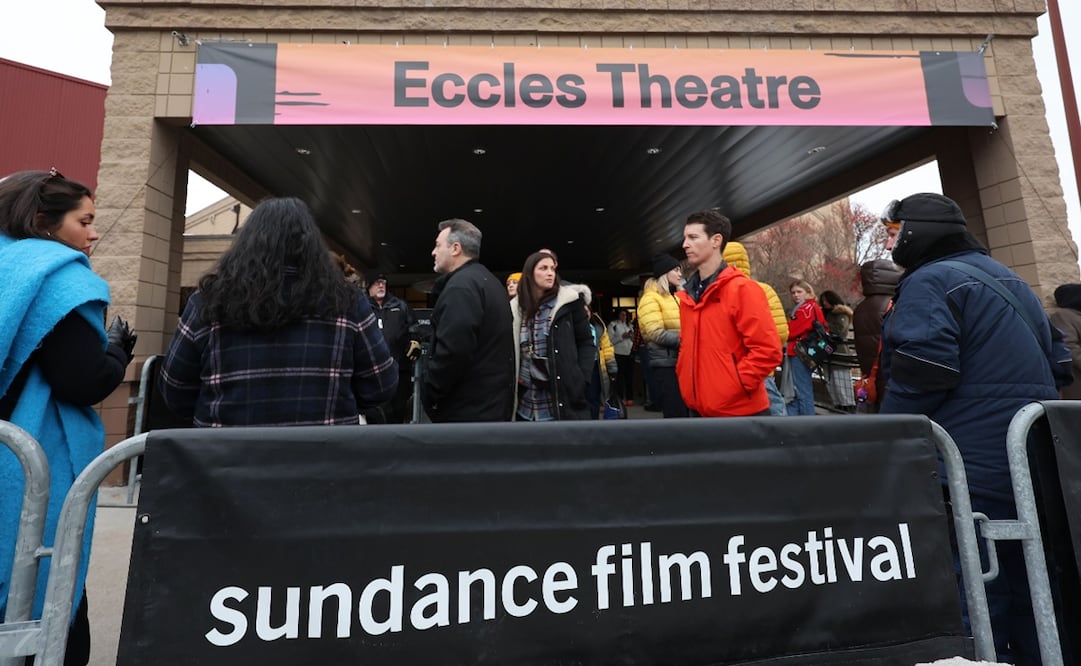 Asistentes en el Teatro Eccles durante el Festival de Cine de Sundance 2026 en Park City, Utah. Foto: EFE/EPA/JEFFREY D. ALLRED.