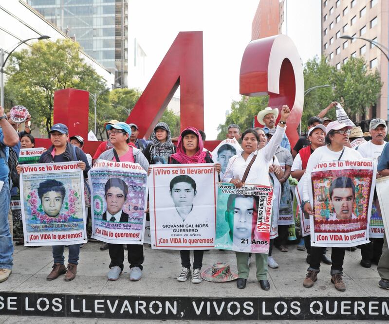 El Presidente ofreció tomar el caso de los estudiantes de Ayotzinapa como emblemático, pero hasta ahora no hay una nueva versión de lo ocurrido. Foto/ARCHIVO EL UNIVERSAL