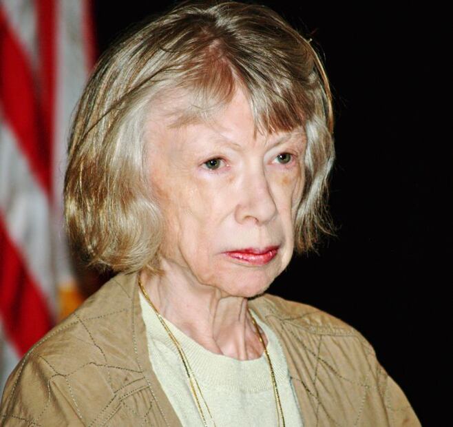 Joan Didion narra en su célebre libro El año del pensamiento mágico (2005)  la muerte inesperada de su marido, John Dunne. Foto: Creative Commons