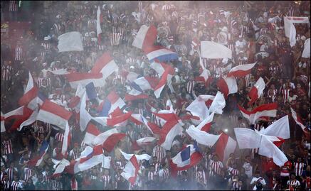 Afición de Chivas lanza campaña contra Jorge Vergara
