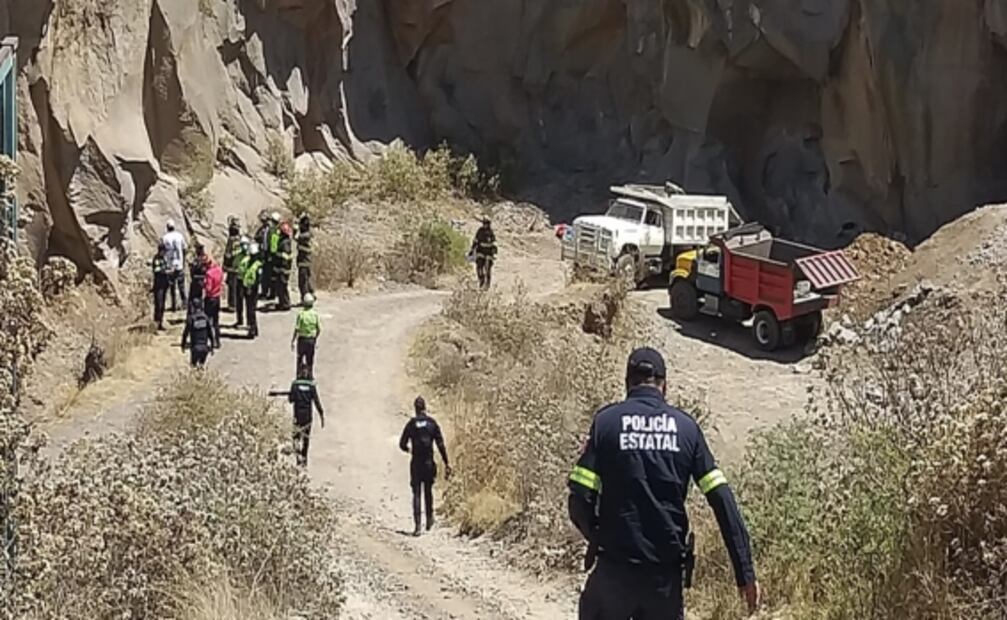 Derrumbe en mina de Toluca deja cuatro heridos; sepulta camión de volteo