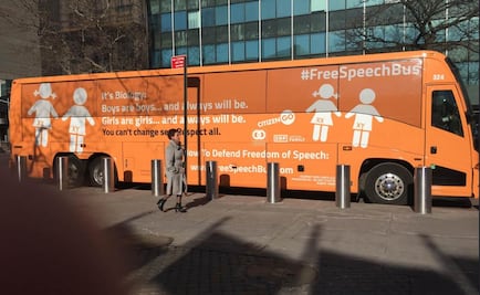 Autobús contra la transexualidad de "Hazte Oír" llega a Nueva York