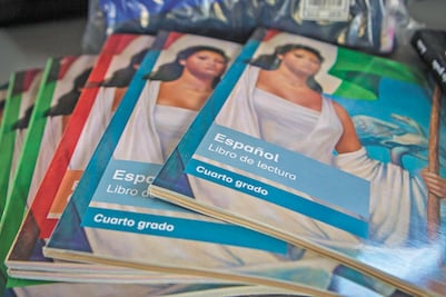 Escuela de Tamaulipas pone fin al uso de forros de plástico 