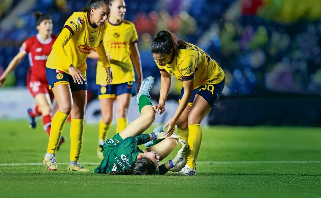 Itzel Velasco, del América, sufrió la lesión. (21/04/2025) Foto: Imago7