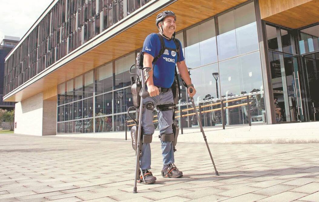 Por su lesión medular, Jesús Aviña se rehabilita en la clínica SIGUE: Fisioterapia Efectiva con el exoesqueleto robótico. Fotos: Cortesía