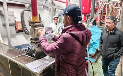 Desalojan tres escuelas de Xalapa por olor a amoniaco; clausuran fábrica de hielo