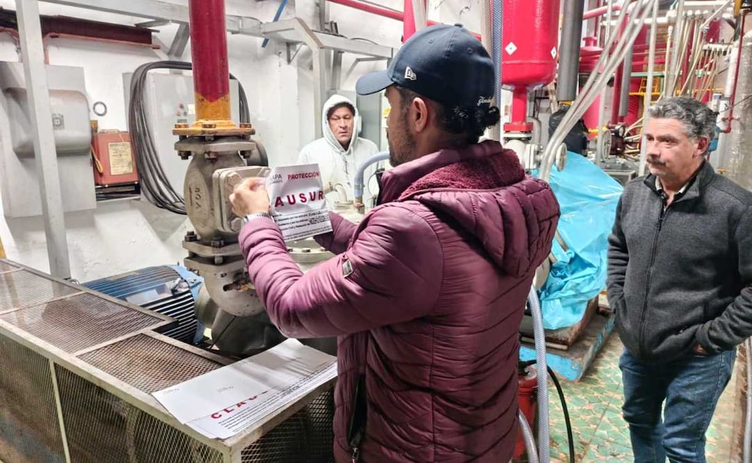 Desalojan tres escuelas de Xalapa por olor a amoniaco; clausuran fábrica de hielo (17/03/2026). Foto: Especial