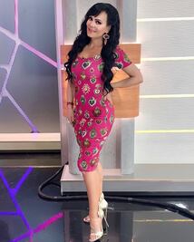 Maribel Guardia presume figura con vestido ajustado