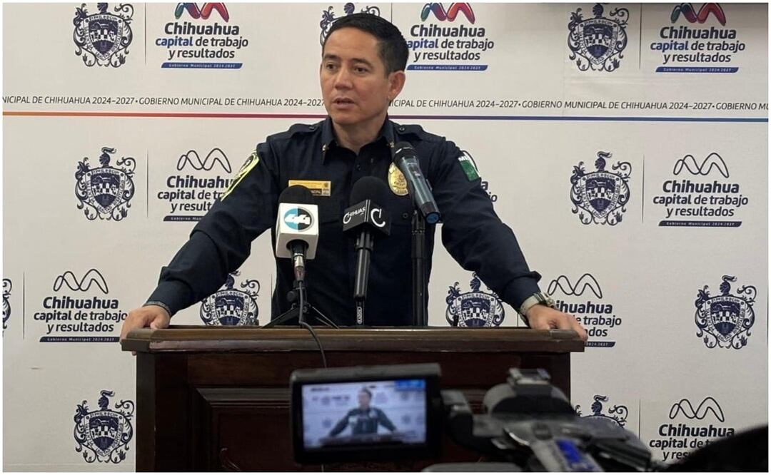 Julio César Salas González, director de la Policía Municipal de la capital de Chihuahua, informó sobre dos policías que fueron removidos de su cargo por caso de abuso sexual (16/10/2024). Foto: Especial