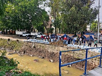 Desalojo preventivo de 300 personas en Chamapa