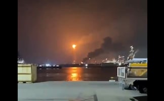 ¿Nuevo incendio en Dos Bocas? Pemex reporta "flama" y vapor de agua por mantenimiento; instalaciones operan con normalidad, dice