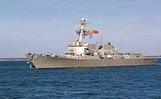 Buques de guerra de EU cruzan el estrecho de Ormuz; inicia operación para retirar minas iraníes en el paso clave