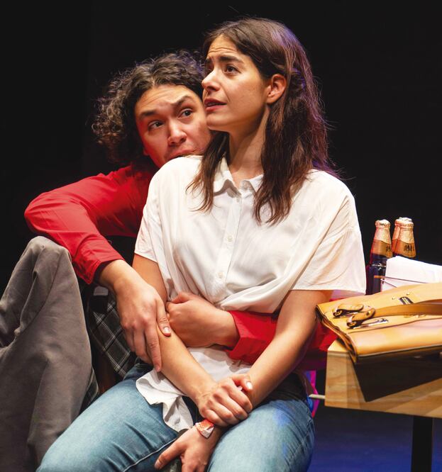 La obra, en la que actúa junto a Miguel Santa Rita, aborda la búsqueda del amor después de los 30. Foto: Tercera Llamada