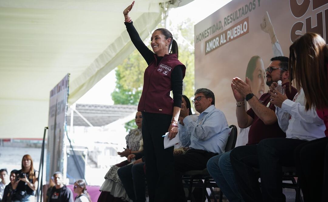Durante un mitin en Mineral de la Reforma, Hidalgo, Sheinbaum Pardo aseguró que "amor con amor se paga" y añadió que no habrá "divorcio" entre pueblo y gobierno pues va por la construcción del segundo piso de la autollamada cuarta transformación. Foto: Especial.