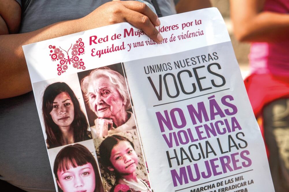 En Jalisco los feminicidios han sido una constante, pues de 2012 a 2015 no se han registrado menos de 130 casos por año, según documentos (ARCHIVO EL UNIVERSAL)