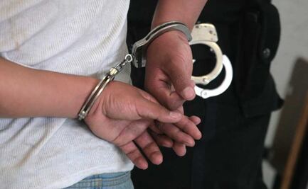 Adolescente habría asesinado a su familia tras pleito por sus malas calificaciones 