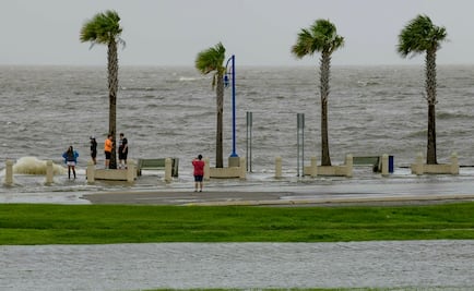 “Barry” amenaza con convertirse en huracán 