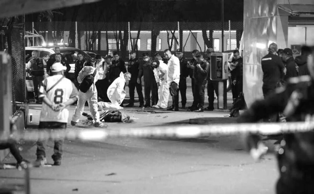 Una estudiante del Bachilleres 2 fue agredida con un petardo a las afueras del plantel ubicado sobre la Av 100 metros, casi a la entrada del metro Politécnico. Foto: Valente Rosas/El Universal