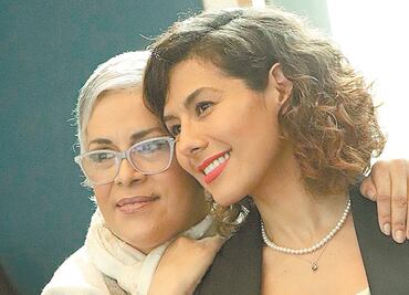 Eugenia León clama por equidad en el sencillo "Vivan las mujeres"