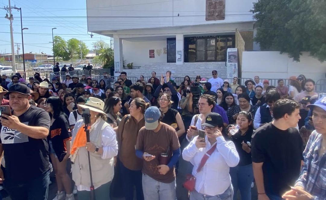 Marchan en Sonora para exigir recursos a centros de educación inicial; Congreso afirma que cumplió con resolución judicial.
Foto: Especial.