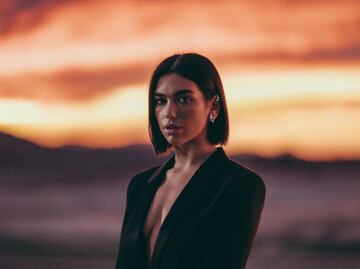 Dua Lipa es la nueva imagen de la fragancia de Yves Saint Laurent