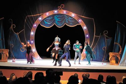 Ópera Locos se quita lo formal