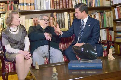 Consulta EPN con académicos cuidado de lenguas indígenas