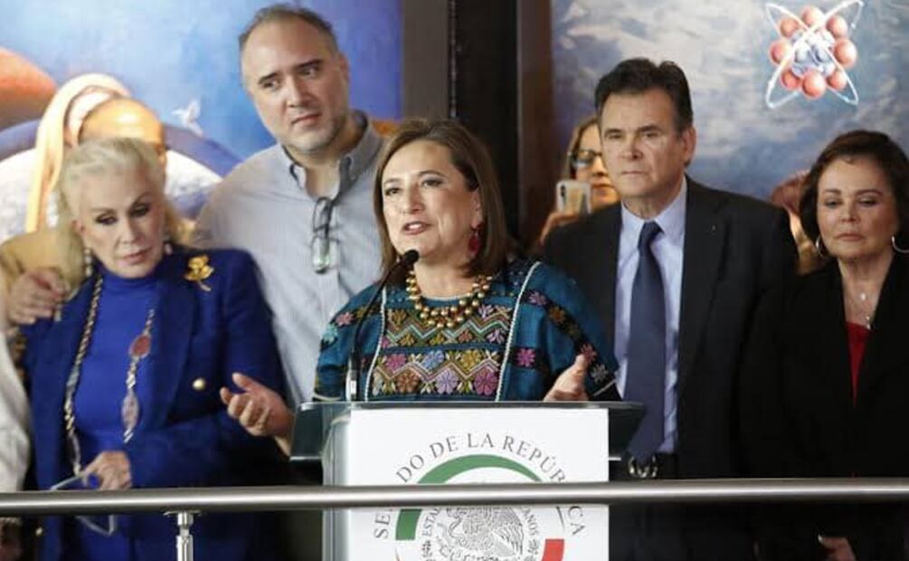 En la política. En 2024 apoyó
la candidatura de Xóchitl Gálvez. En 2003 fue candidata a diputada federal por el PAN, aunque no ganó.