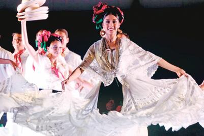 El Ballet Folklórico de México se presentó en Cefereso de Morelos
