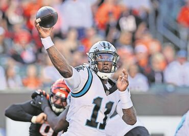 Carolina Panthers se la jugará con P.J Walker contra los Falcons