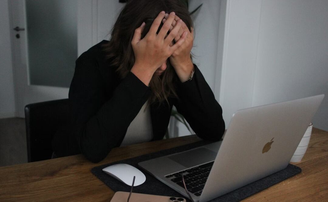 Estafa de phishing por despido de trabajo. Imagen: Unsplash